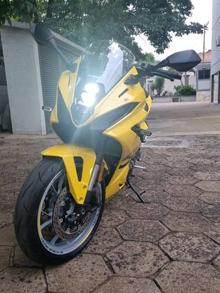 SUZUKI GSX-8R SUZUKI GSX-8R